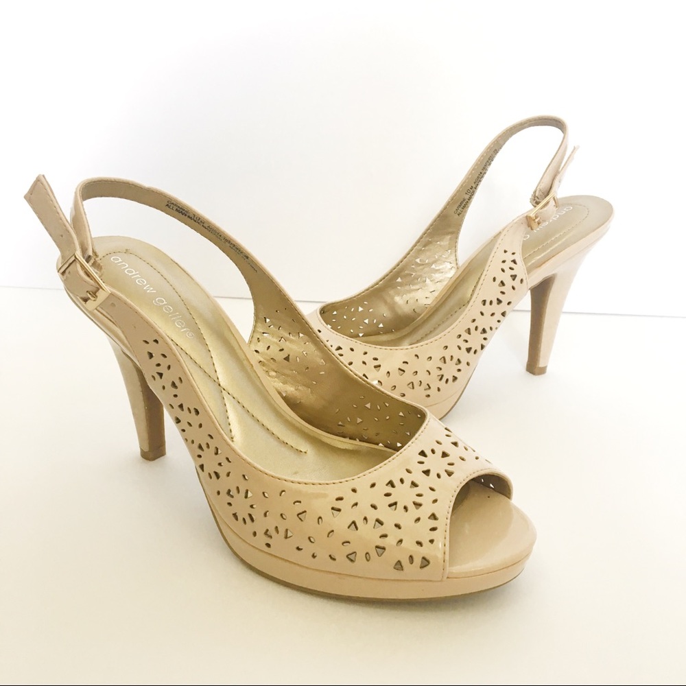 Nude peep toe pumps Andrew Geller size 10 4” heel